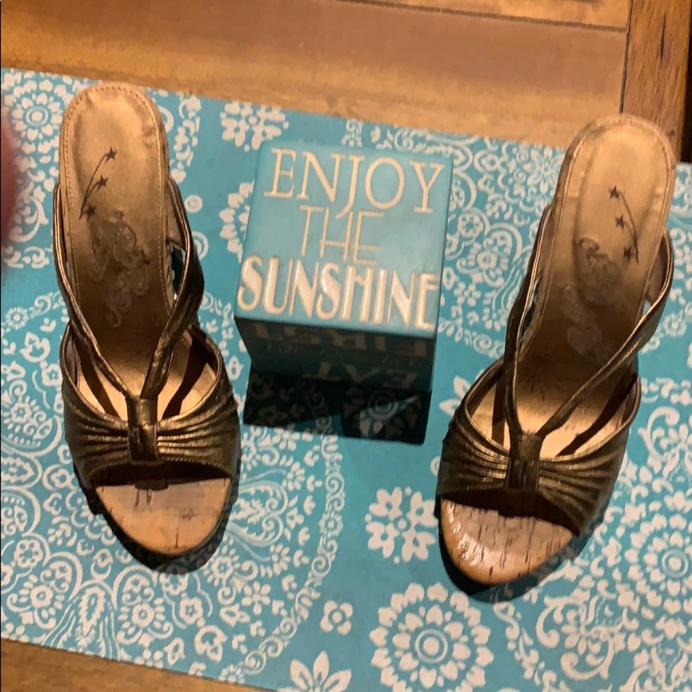 Naughty Monkey bronze heels